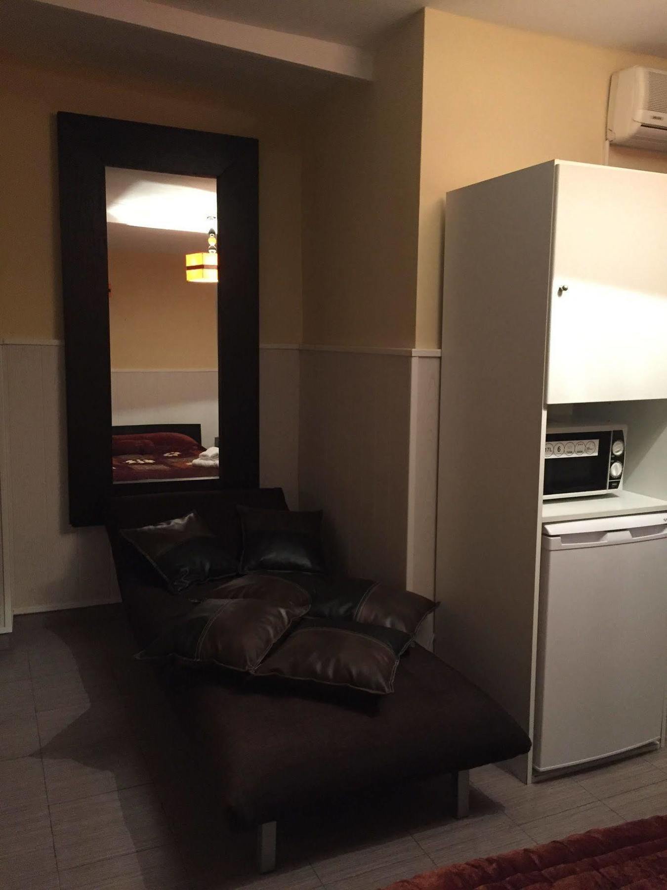 Hostal Oxum Madrid Dış mekan fotoğraf