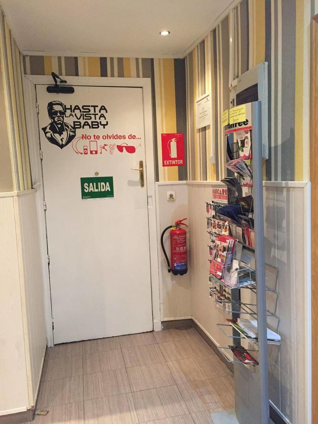 Hostal Oxum Madrid Dış mekan fotoğraf